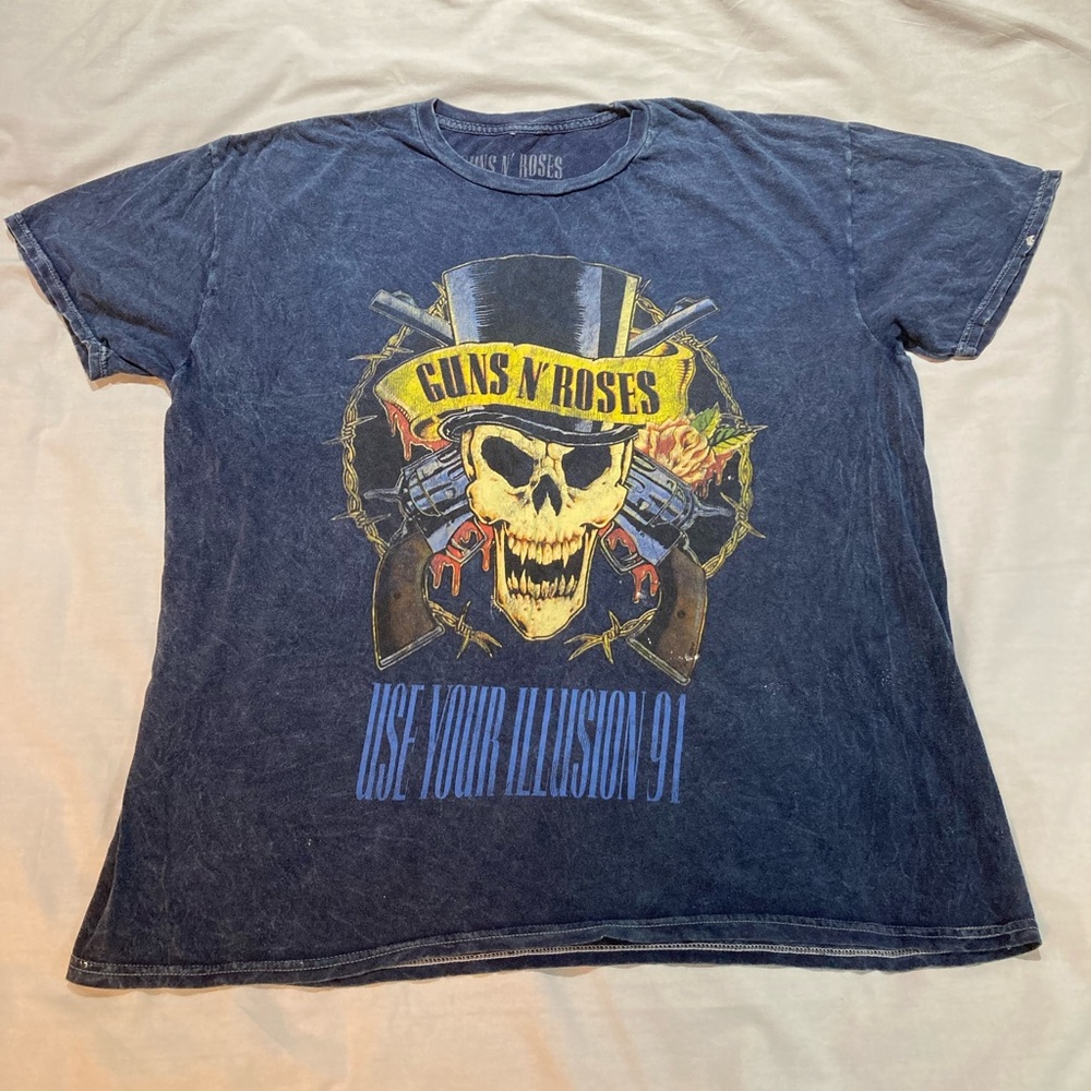 Guns & Roses Use Your Illusion Tour 91’ t-shirt, size large, double sided